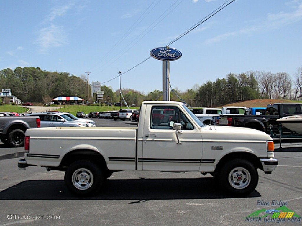 1988 F150 XLT Lariat Regular Cab 4x4 - Colonial White / Regatta Blue photo #6