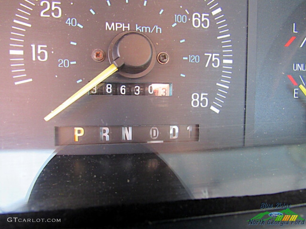 1988 F150 XLT Lariat Regular Cab 4x4 - Colonial White / Regatta Blue photo #16