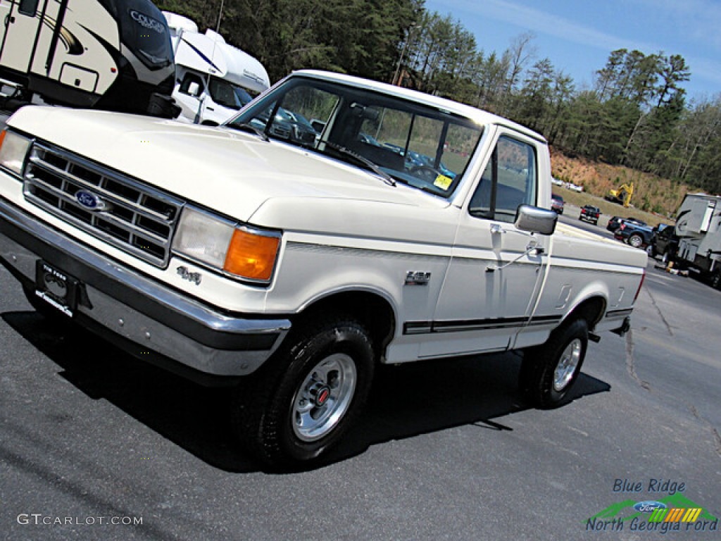 1988 F150 XLT Lariat Regular Cab 4x4 - Colonial White / Regatta Blue photo #21
