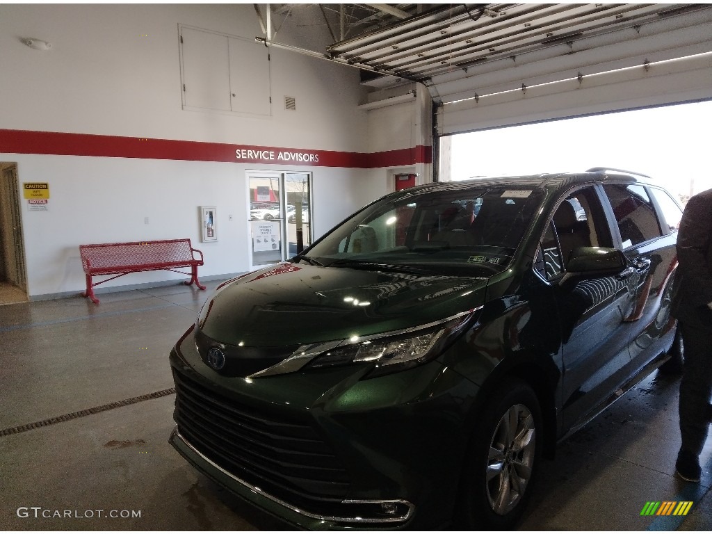 2022 Sienna XLE Hybrid - Cypress / Chataeu photo #4