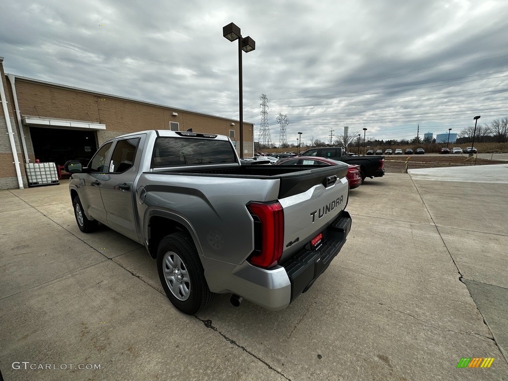 2023 Tundra SR CrewMax 4x4 - Celestial Silver Metallic / Black photo #2