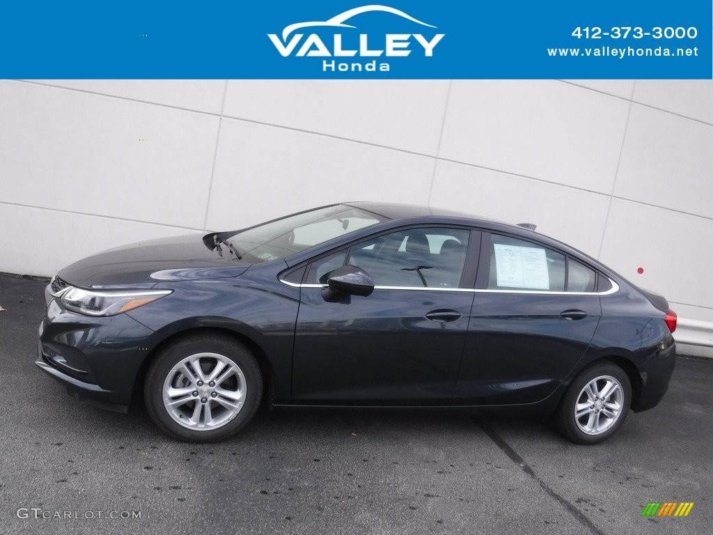 2018 Cruze LT - Graphite Metallic / Jet Black photo #2