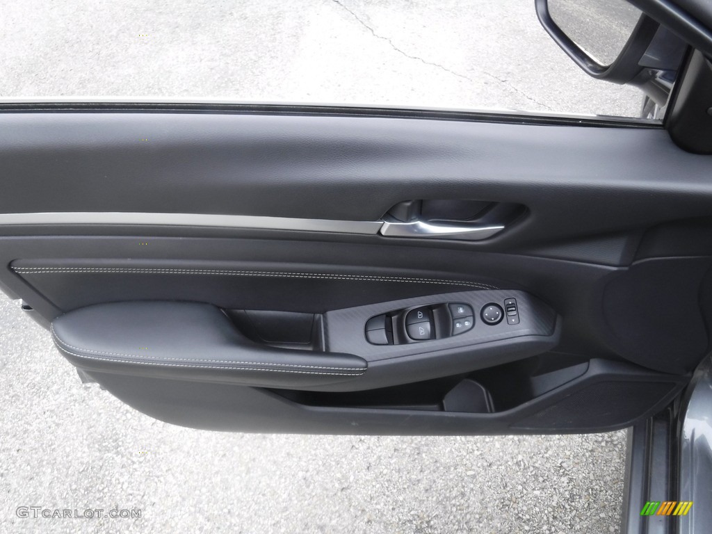 2019 Nissan Altima SL AWD Door Panel Photos