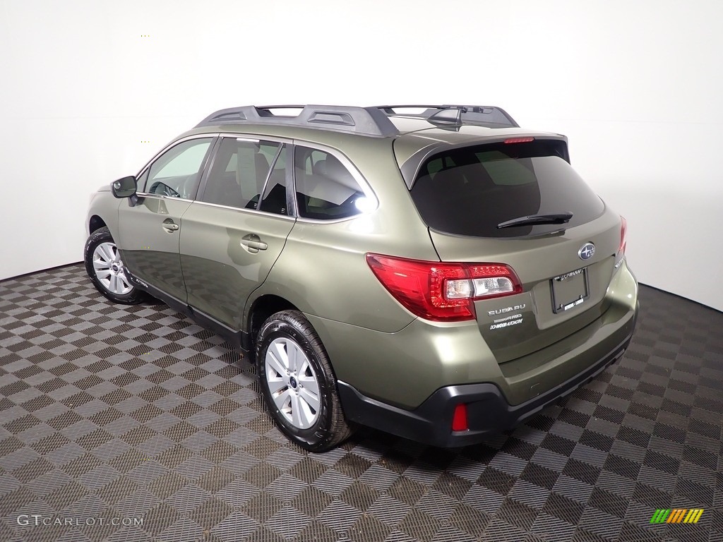 2019 Outback 2.5i Premium - Wilderness Green Metallic / Warm Ivory photo #10