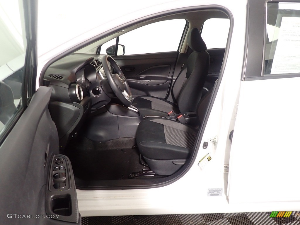 2020 Versa S - Fresh Powder White / Charcoal photo #20