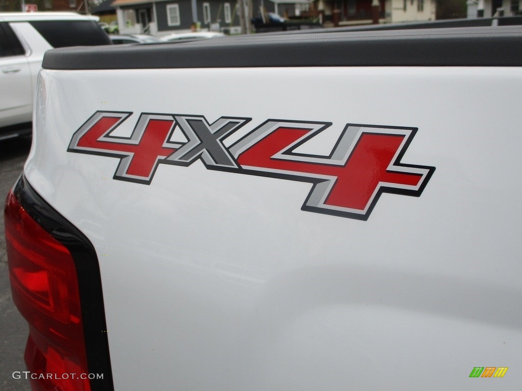 2016 Chevrolet Silverado 2500HD WT Crew Cab 4x4 Marks and Logos Photos