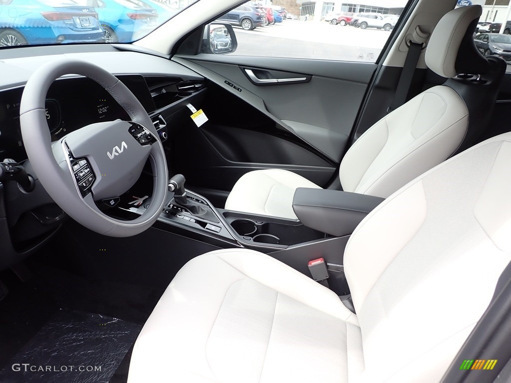 2023 Kia Niro EX Hybrid Front Seat Photos