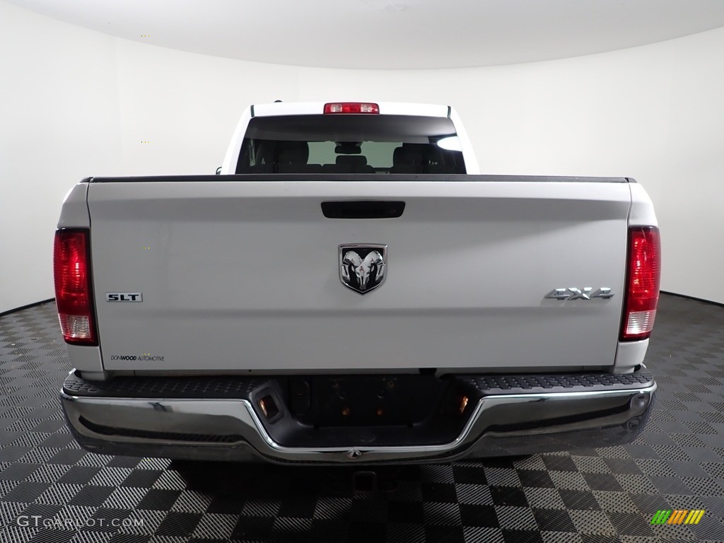 2015 1500 SLT Quad Cab 4x4 - Bright White / Black/Diesel Gray photo #7