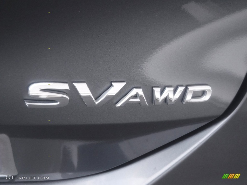 2015 Nissan Rogue SV AWD Marks and Logos Photos