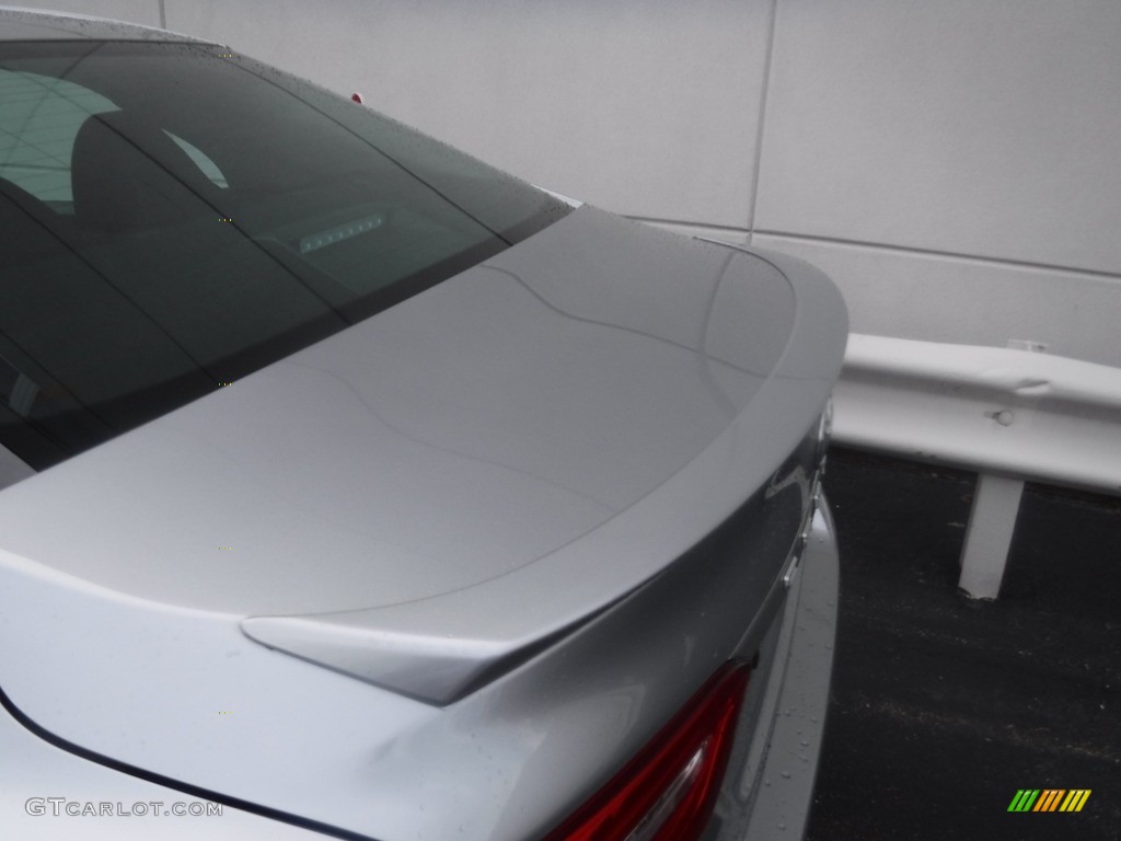 2019 Camry SE - Celestial Silver Metallic / Black photo #9