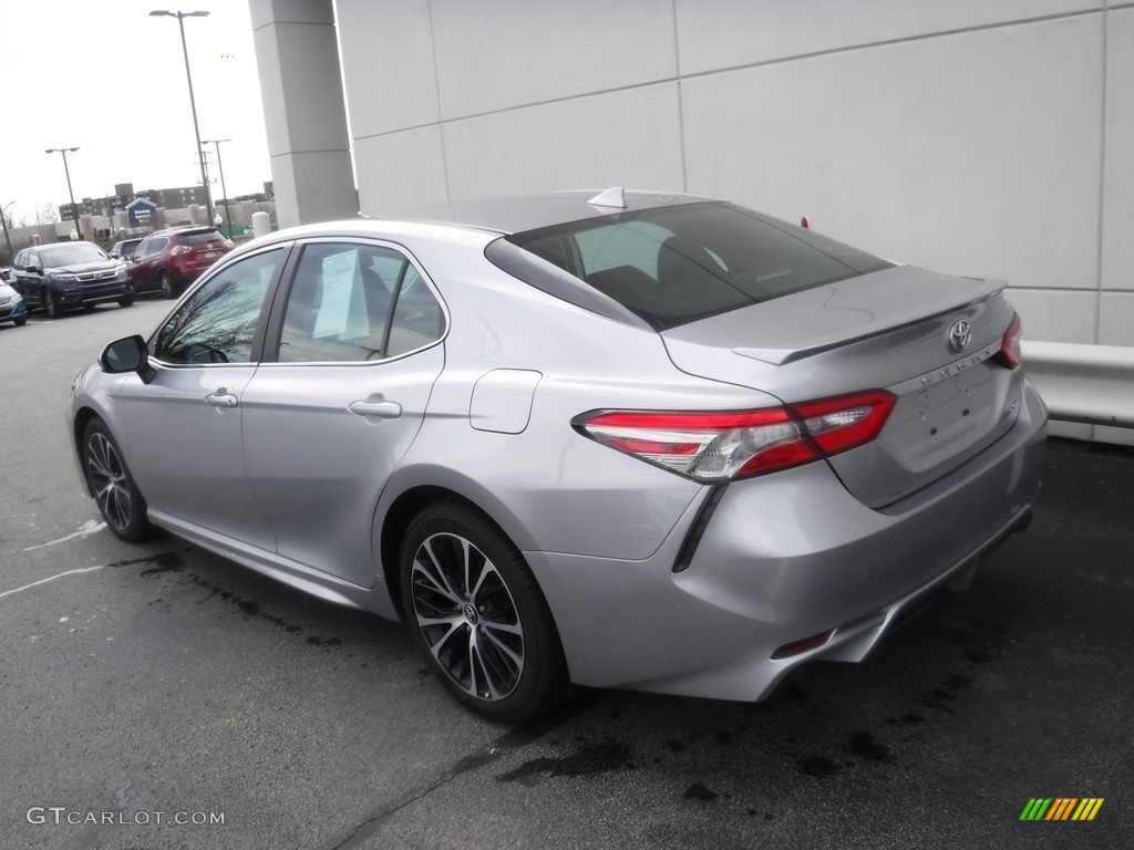 2019 Camry SE - Celestial Silver Metallic / Black photo #10