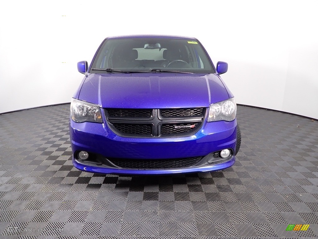 2019 Grand Caravan SE - Indigo Blue / Black photo #4