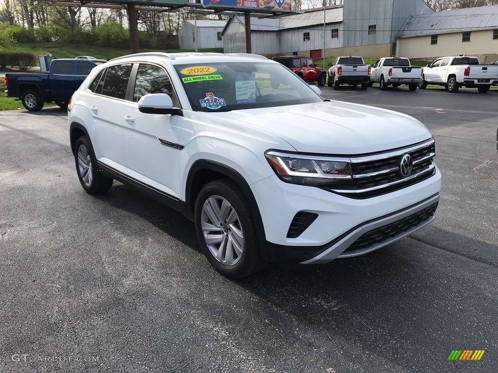 2022 Atlas Cross Sport SE 4Motion - Pure White / Dark Beige/Titan Black photo #4