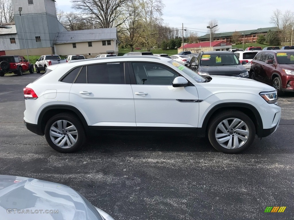 2022 Atlas Cross Sport SE 4Motion - Pure White / Dark Beige/Titan Black photo #5