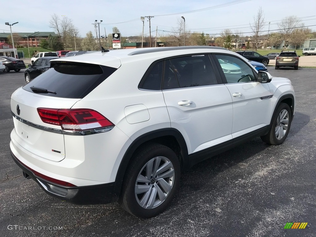 2022 Atlas Cross Sport SE 4Motion - Pure White / Dark Beige/Titan Black photo #6