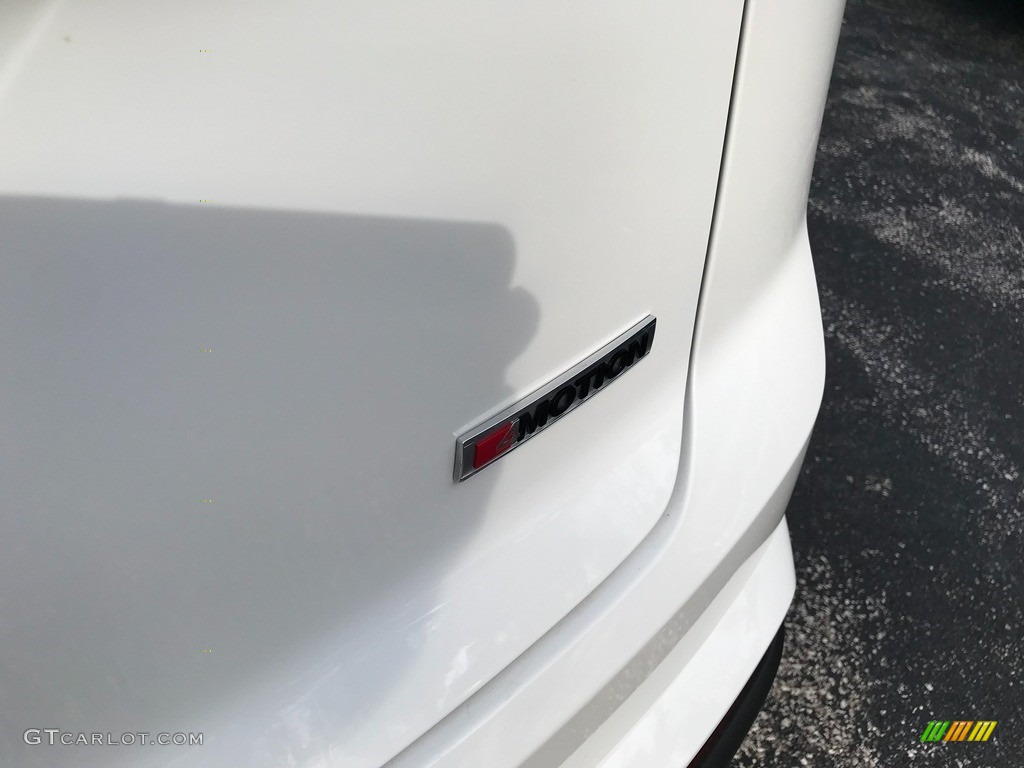 2022 Atlas Cross Sport SE 4Motion - Pure White / Dark Beige/Titan Black photo #10