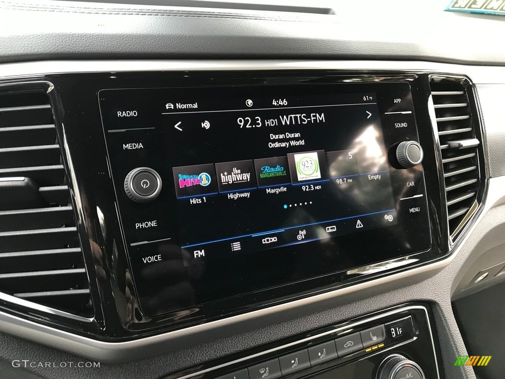 2022 Atlas Cross Sport SE 4Motion - Pure White / Dark Beige/Titan Black photo #33