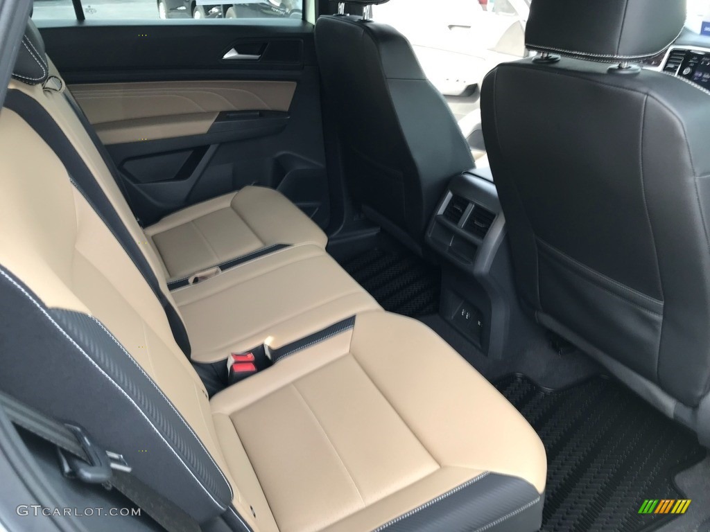 2022 Atlas Cross Sport SE 4Motion - Pure White / Dark Beige/Titan Black photo #38