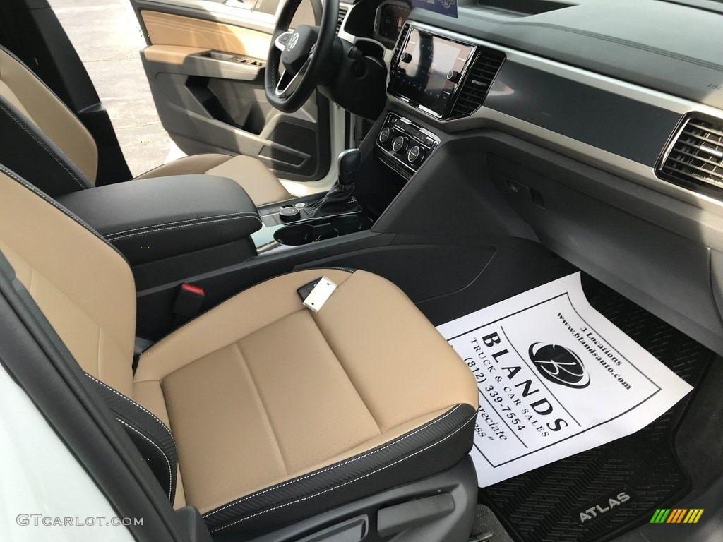 2022 Atlas Cross Sport SE 4Motion - Pure White / Dark Beige/Titan Black photo #40