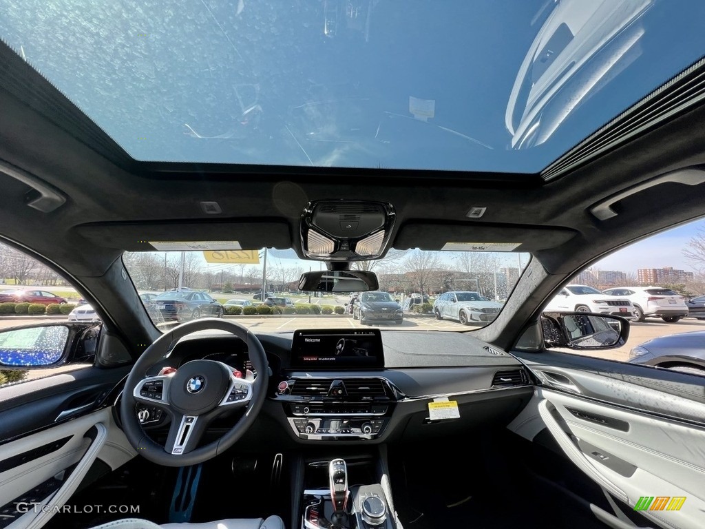 2023 BMW M5 Sedan Sunroof Photo #145909061