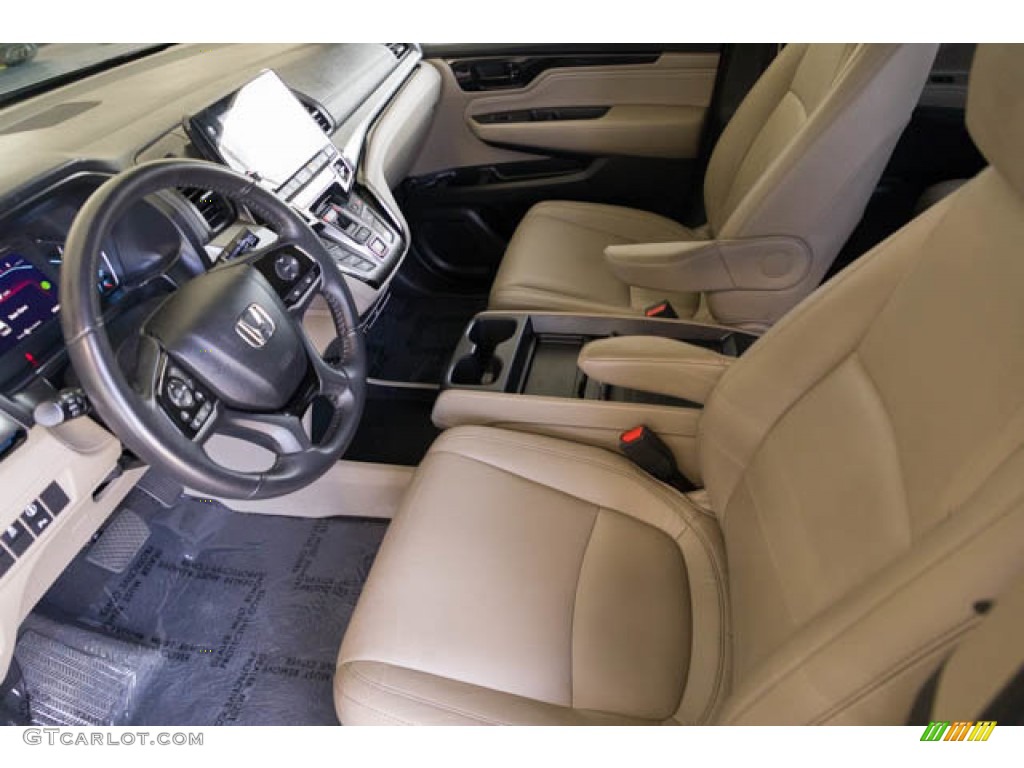 2021 Honda Odyssey Touring Front Seat Photo #145910144