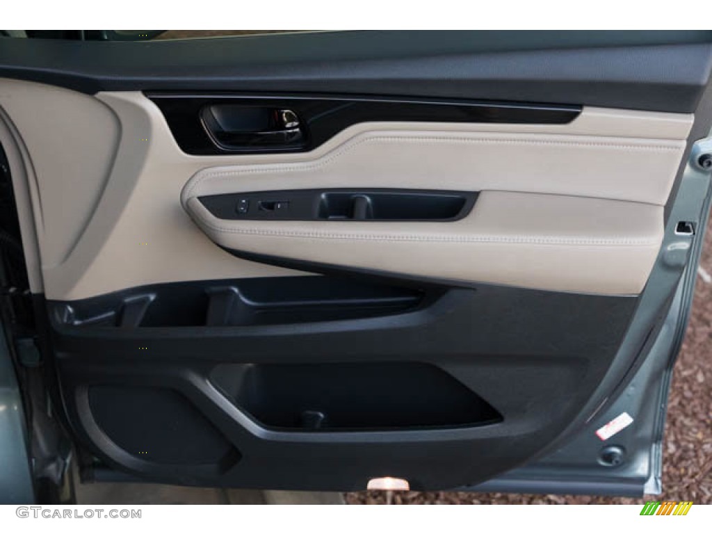 2021 Honda Odyssey Touring Door Panel Photos