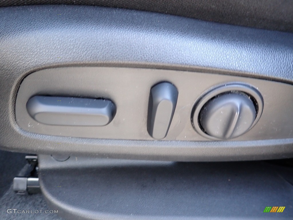 2019 Equinox LT AWD - Storm Blue Metallic / Jet Black photo #22