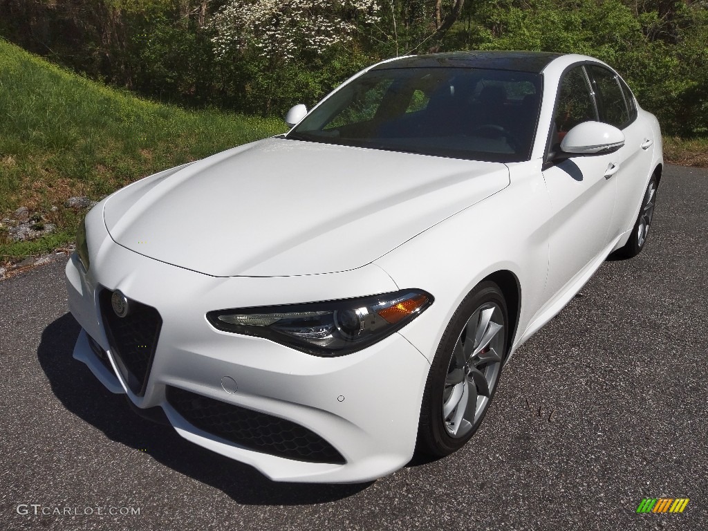 2022 Giulia Sprint - Alfa White / Black photo #2