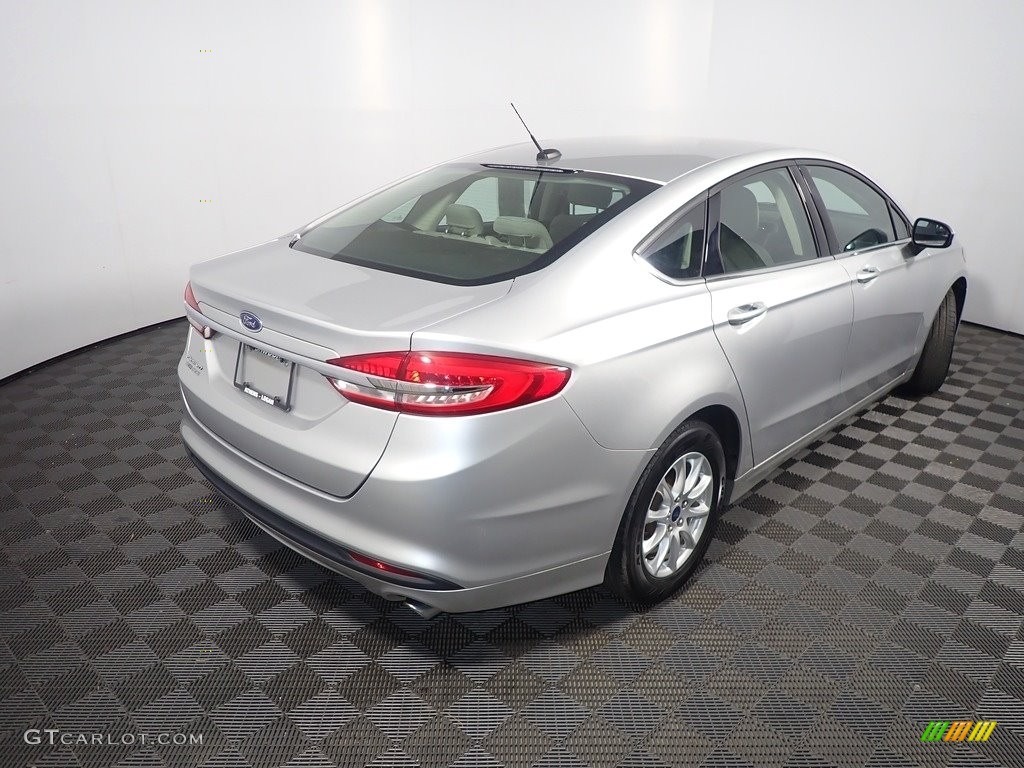 2018 Fusion S - Ingot Silver / Medium Light Stone photo #17