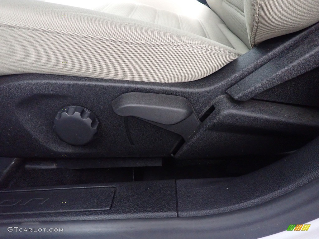 2018 Fusion S - Ingot Silver / Medium Light Stone photo #21