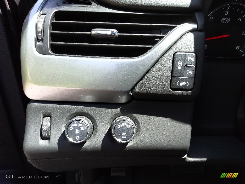 2020 Suburban LT 4WD - Black / Jet Black photo #21