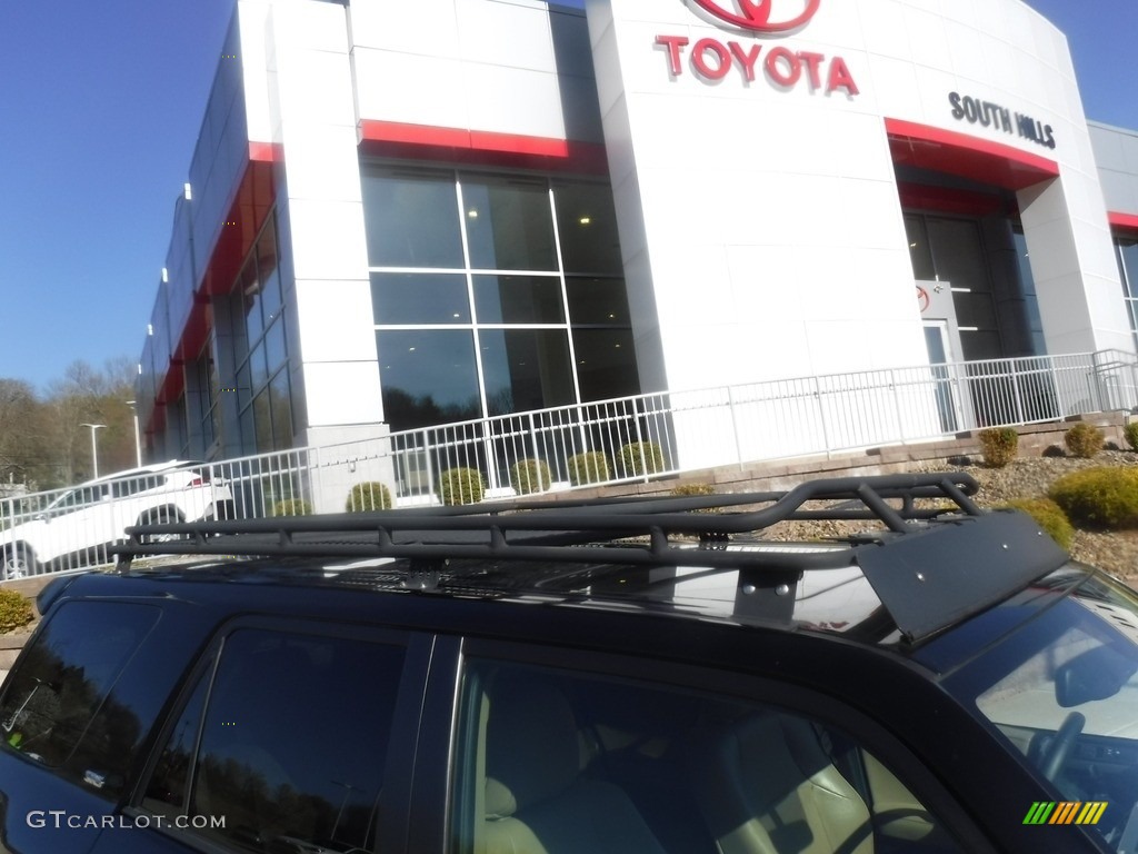 2013 4Runner SR5 4x4 - Black / Sand Beige Leather photo #3