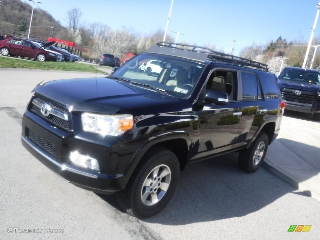 2013 4Runner SR5 4x4 - Black / Sand Beige Leather photo #13