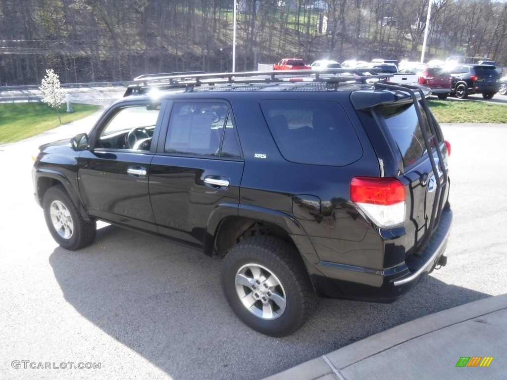 2013 4Runner SR5 4x4 - Black / Sand Beige Leather photo #15