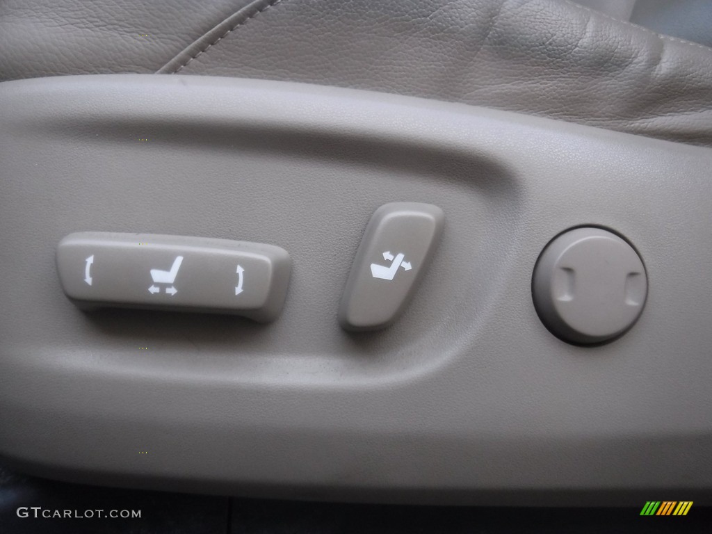 2013 4Runner SR5 4x4 - Black / Sand Beige Leather photo #23