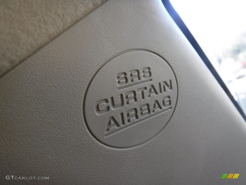 2013 4Runner SR5 4x4 - Black / Sand Beige Leather photo #25