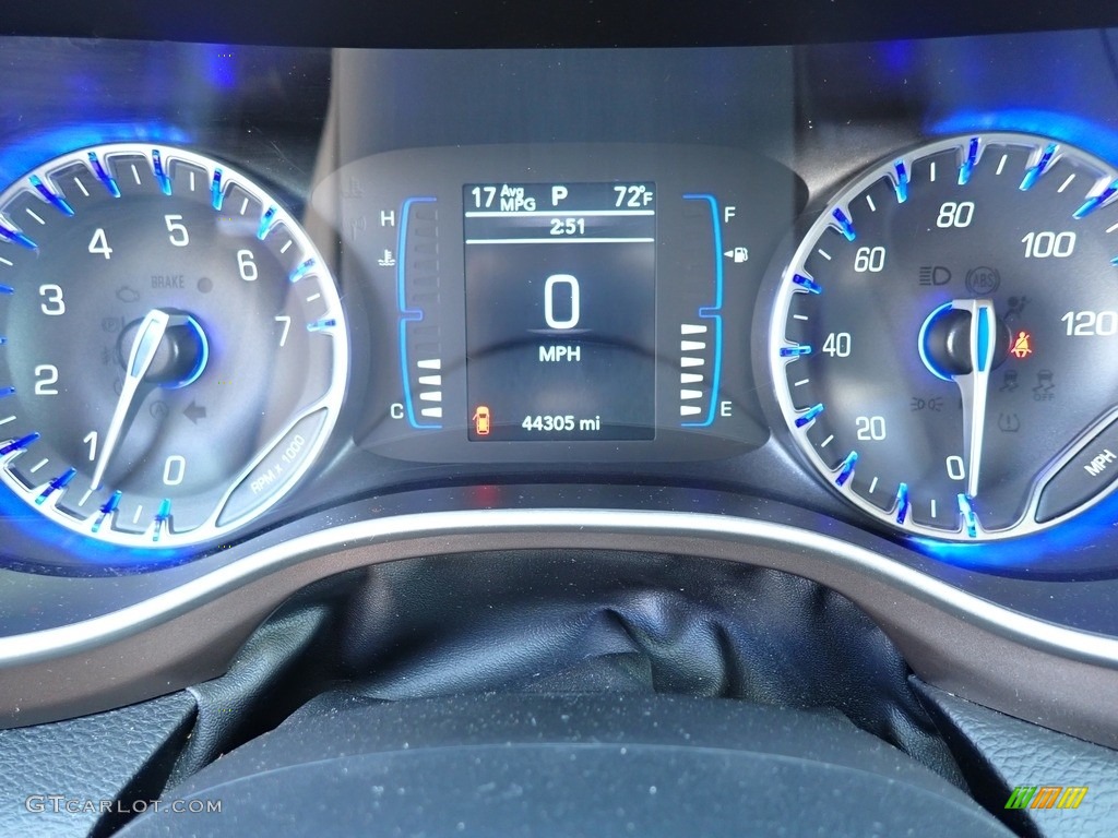 2018 Pacifica Touring Plus - Molten Silver / Black/Alloy photo #20