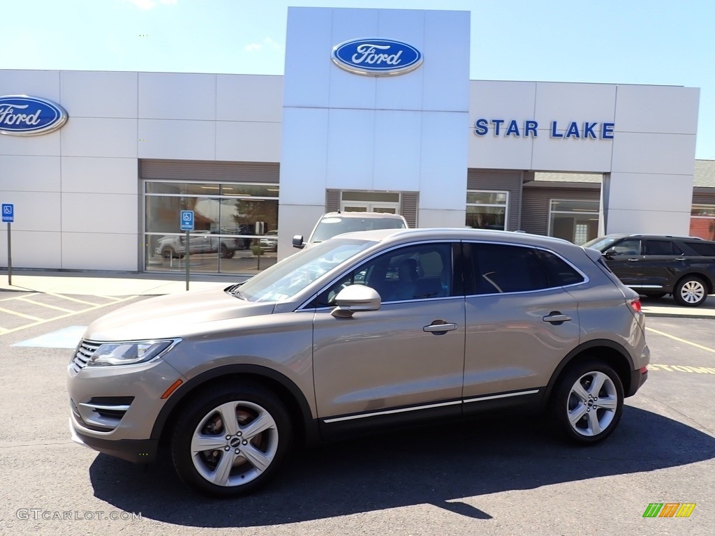 White Gold Lincoln MKC