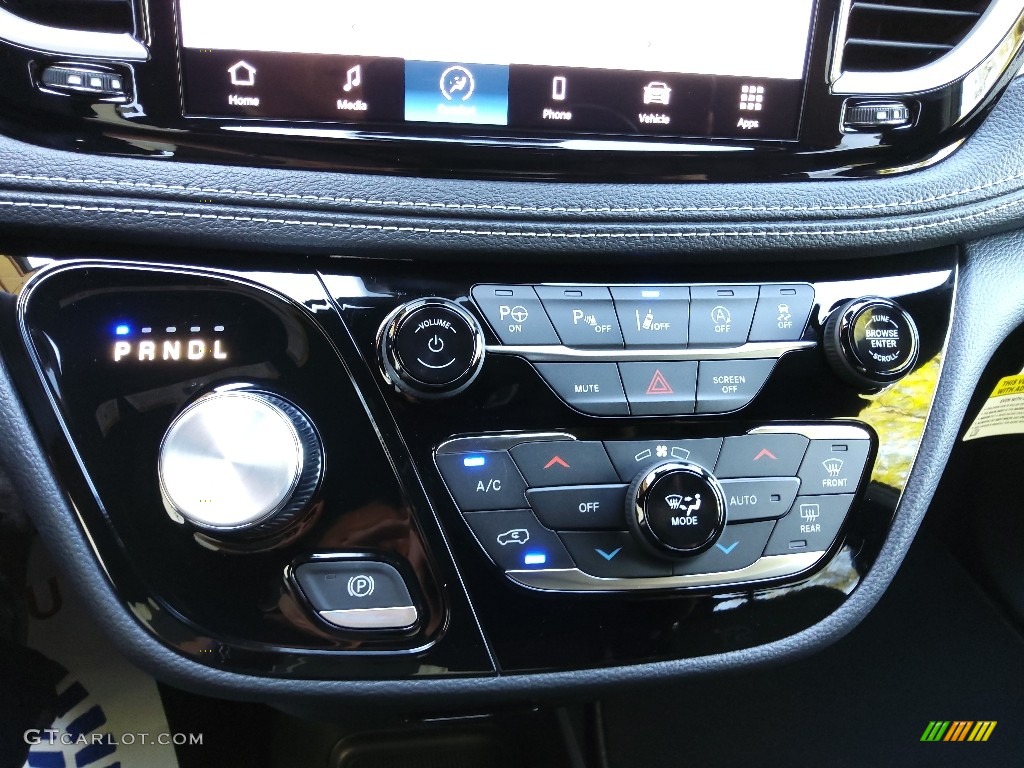 2023 Chrysler Pacifica Touring L AWD Controls Photo #145922215