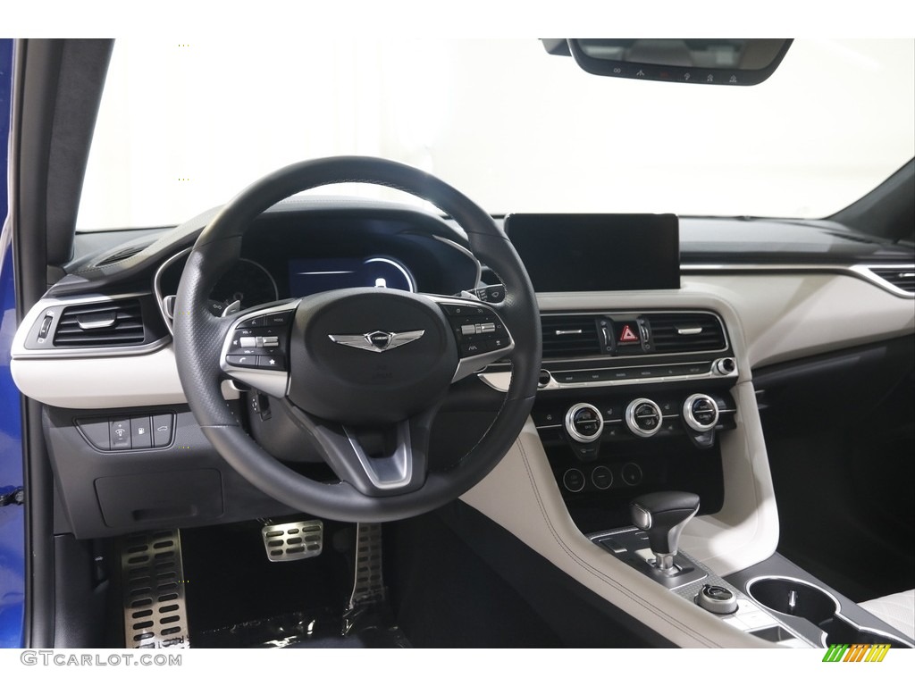 2022 Genesis G70 3.3T AWD Dashboard Photos
