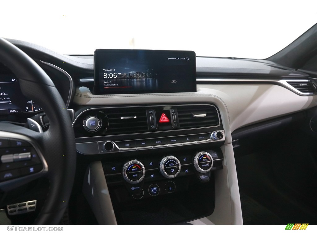 2022 Genesis G70 3.3T AWD Controls Photo #145923754