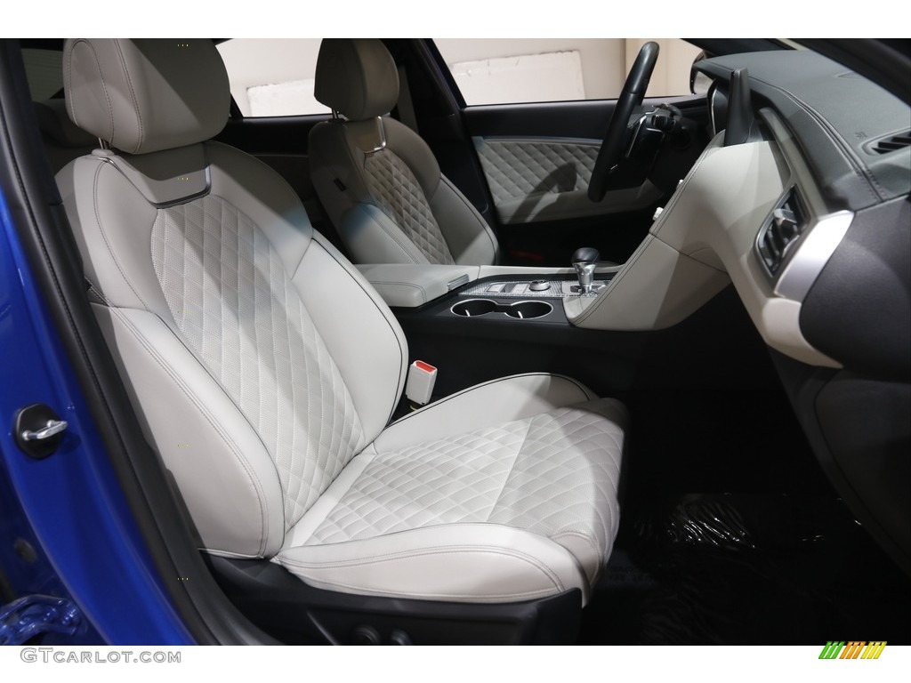2022 Genesis G70 3.3T AWD Front Seat Photos