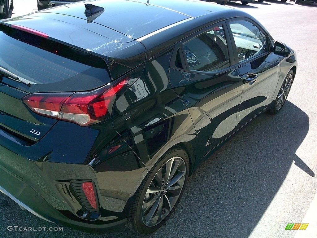 2020 Veloster 2.0 - Ultra Black / Black photo #6