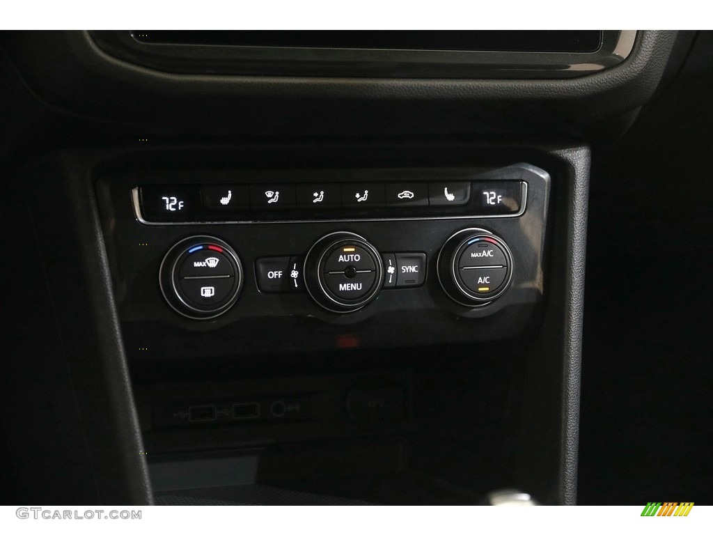2019 Tiguan SE 4MOTION - Deep Black Pearl / Titan Black photo #13