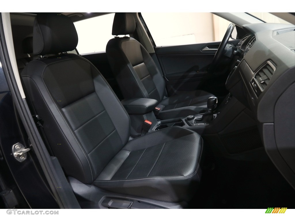2019 Tiguan SE 4MOTION - Deep Black Pearl / Titan Black photo #15