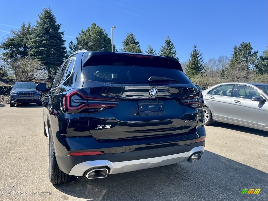 2023 X3 xDrive30i - Black Sapphire Metallic / Black photo #3