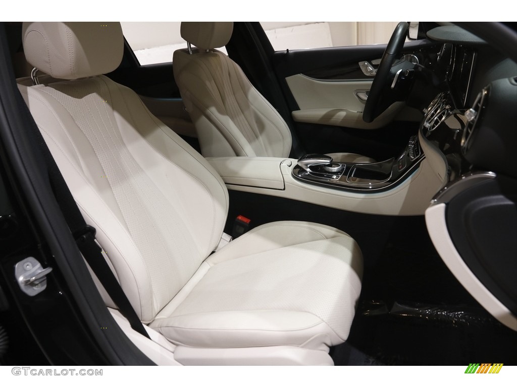 2017 E 300 4Matic Sedan - Obsidian Black Metallic / Macchiato Beige/Black photo #20