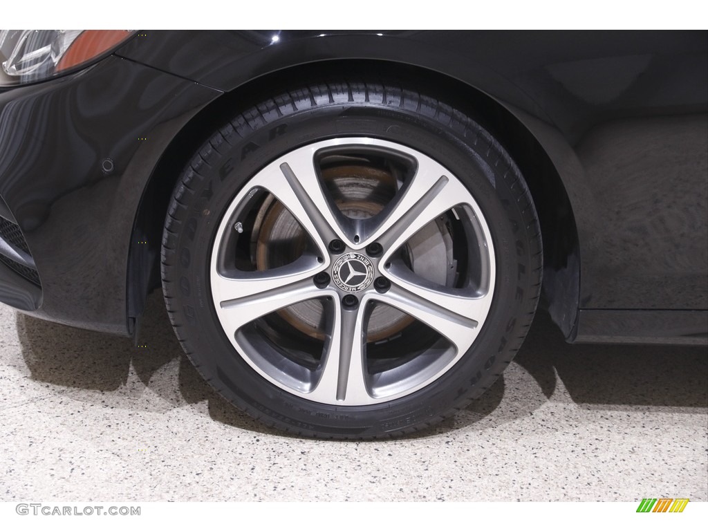 2017 E 300 4Matic Sedan - Obsidian Black Metallic / Macchiato Beige/Black photo #25