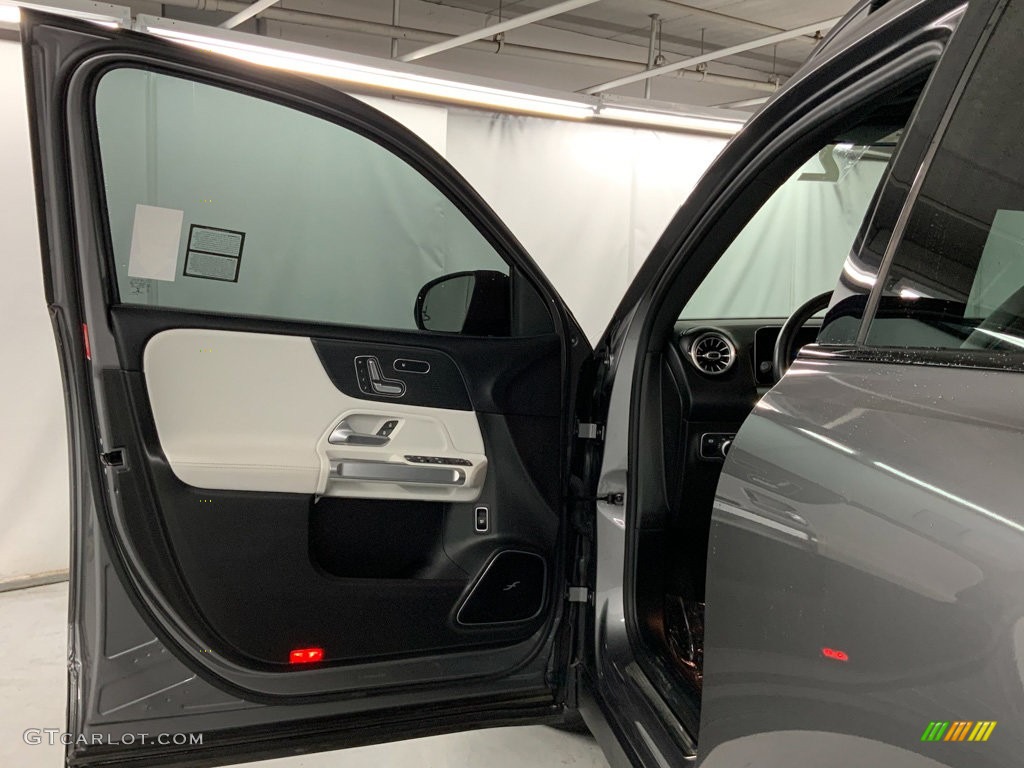 2020 GLB 250 - Mountain Grey Metallic / Black photo #20