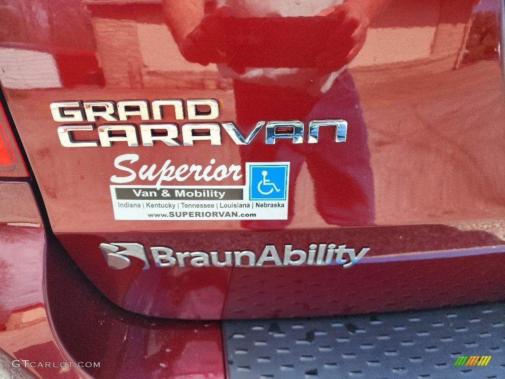 2019 Grand Caravan GT - Octane Red Pearl / Black photo #9